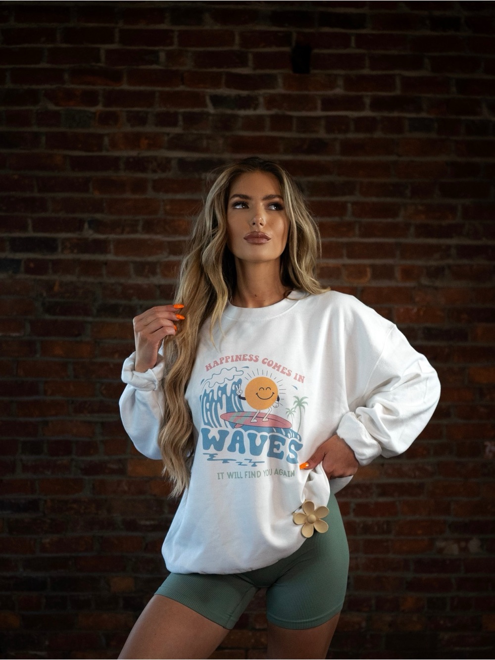 NEW Graphic Sweatshirt - Happiness comes in waves